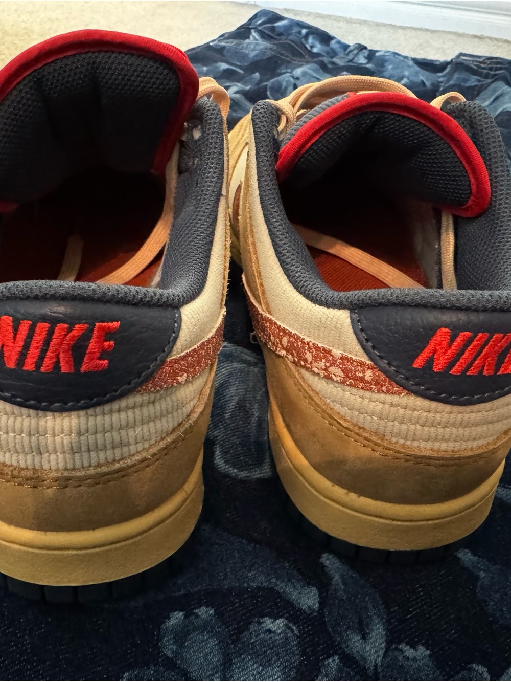 Nike Men's Low-Top Sneakers in Tan, Red and Navy - Picture 8 of 10